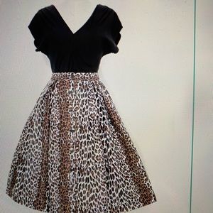 Retrospec’d Bonnie skirt in leopard NWT Jul2420